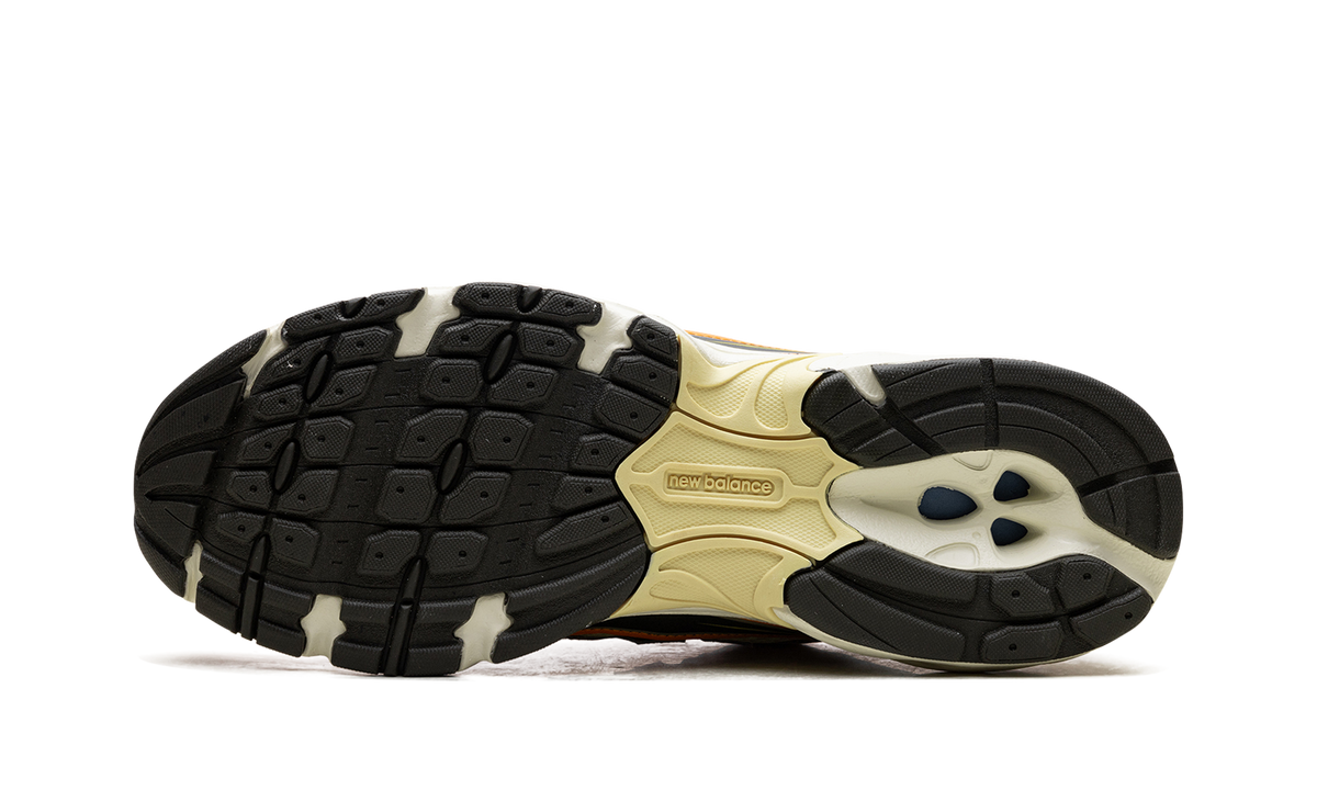 New Balance 740 "Concepts - Saignée" Sneakers