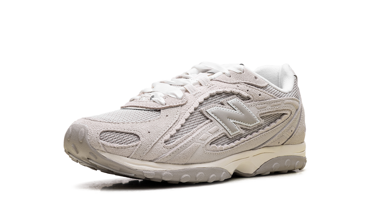 New Balance 204L "Sea Salt" Sneakers