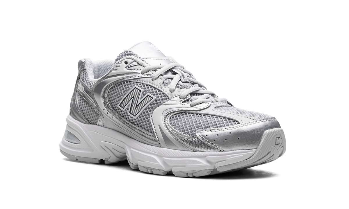 New Balance 530 "Moonbeam Silver Metallic" Sneakers
